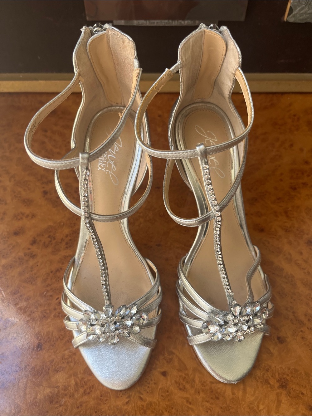 Jewel Badgley Mischka Silver Crystal T-Strap Evening Heels